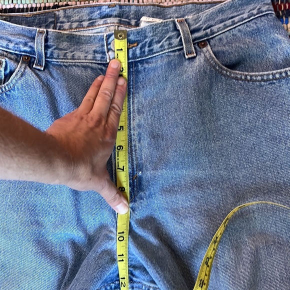 Vintage Levi 550 Relaxed Fit Tapered Leg Jeans - Picture 4 of 7